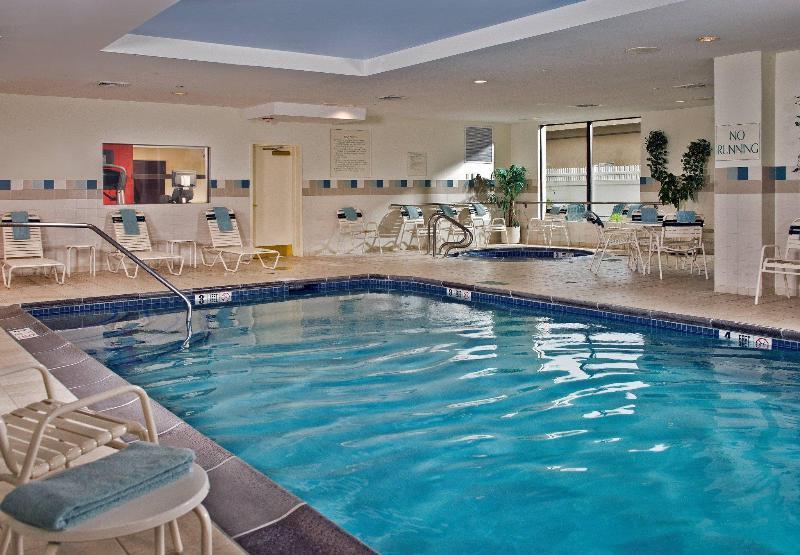 רונקונקומה Courtyard Long Island Macarthur Airport מראה חיצוני תמונה