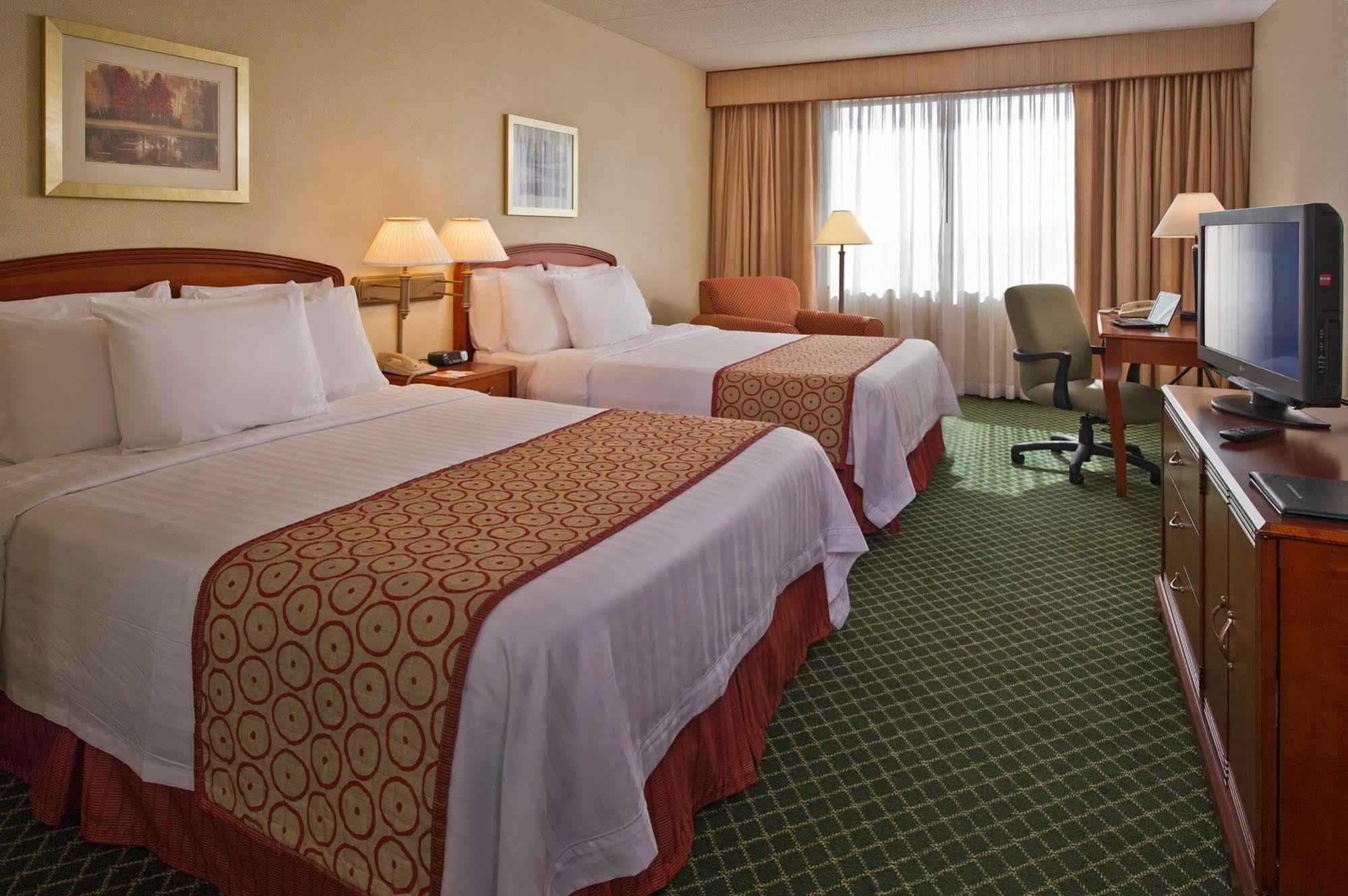 רונקונקומה Courtyard Long Island Macarthur Airport חדר תמונה