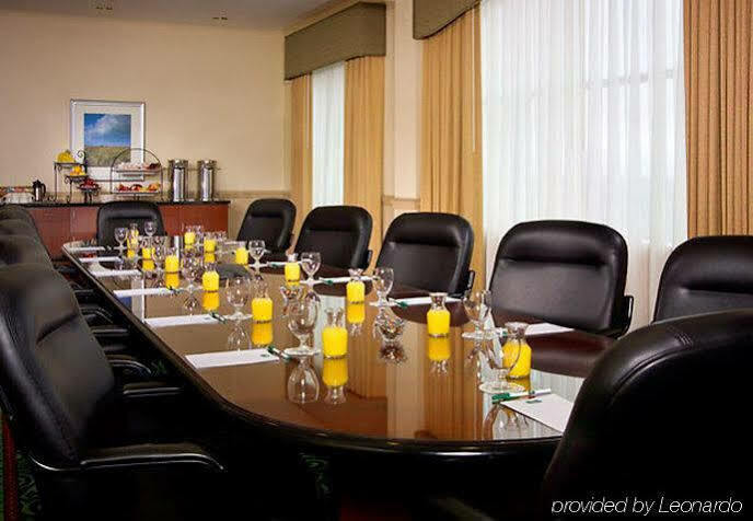 רונקונקומה Courtyard Long Island Macarthur Airport מראה חיצוני תמונה
